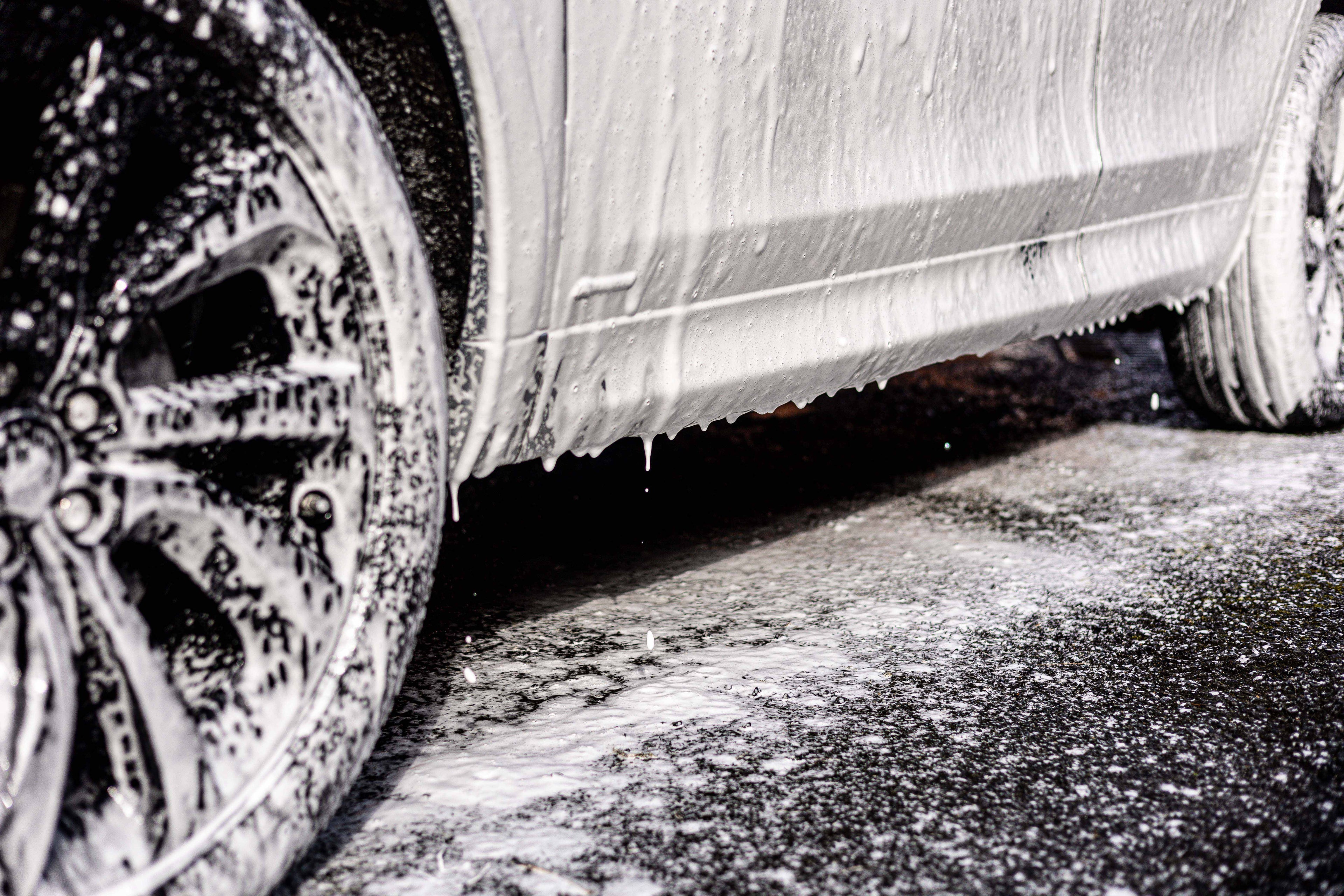 snow foam your vehicle to remove dirt